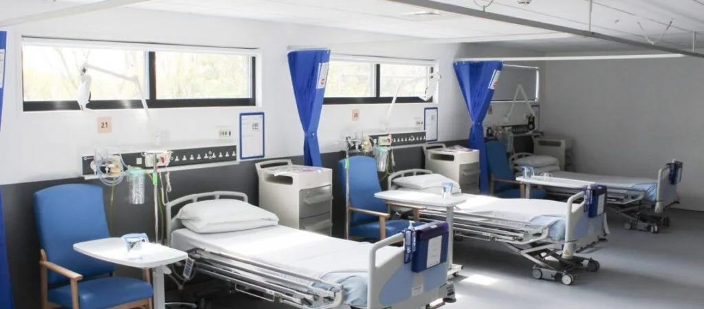 24 bed modular ward increases hospital capacity 1 1140x500 1